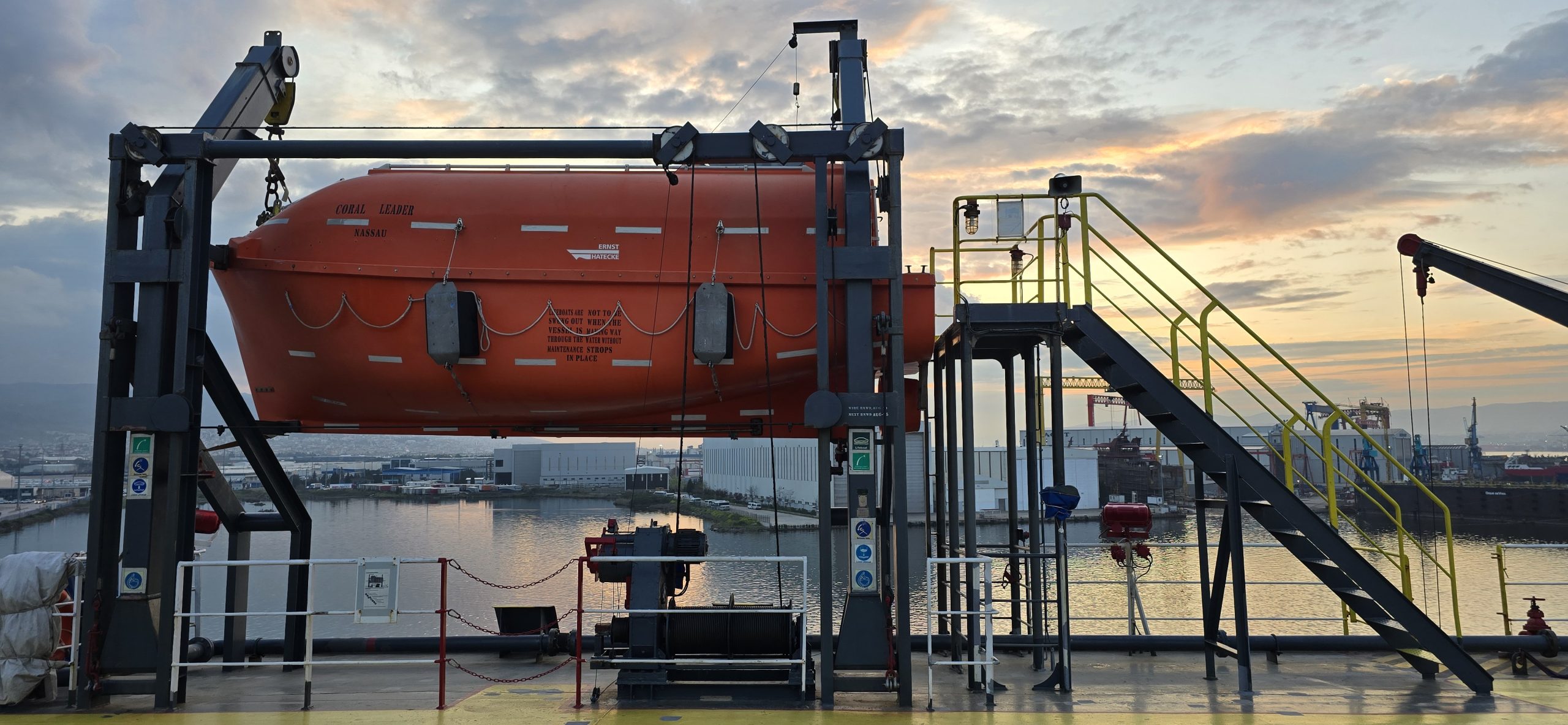 Mykola Aleksyeyev conducting marine surveying, MAMVC Porto